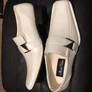 Brand new mens shoes with box